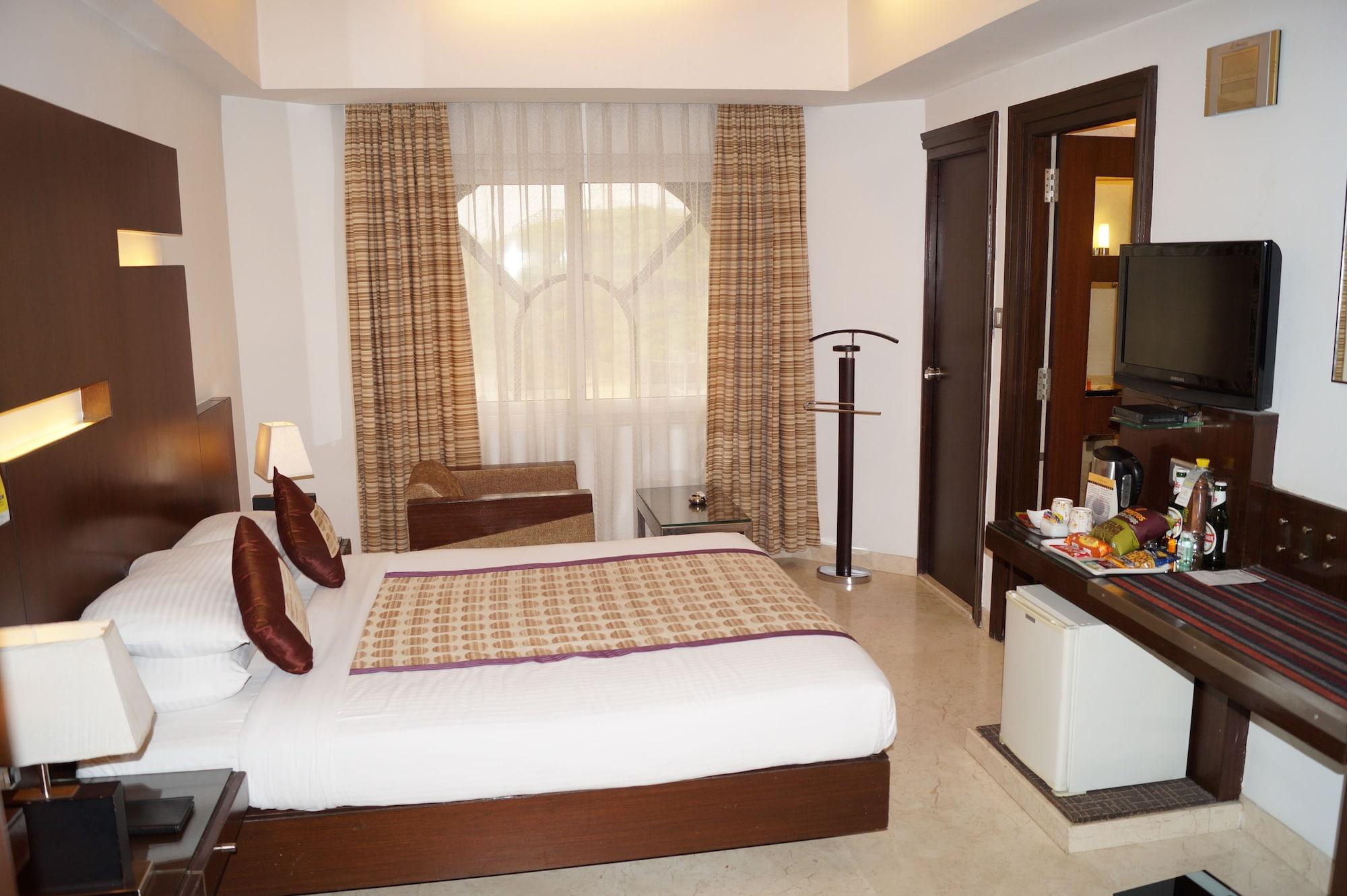 The President Hotel Bangalore Exterior foto