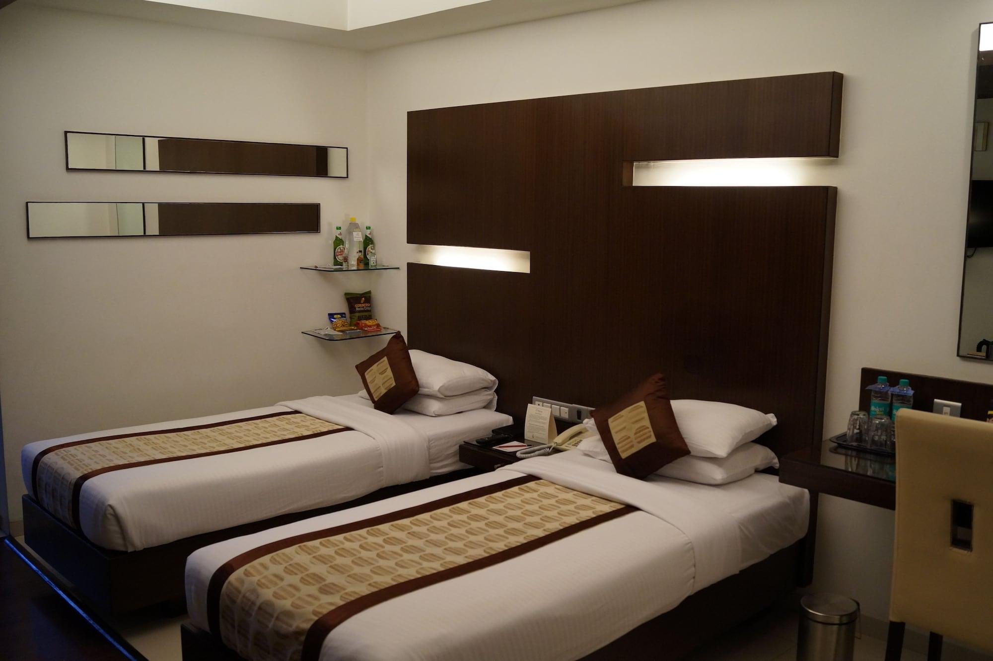 The President Hotel Bangalore Exterior foto
