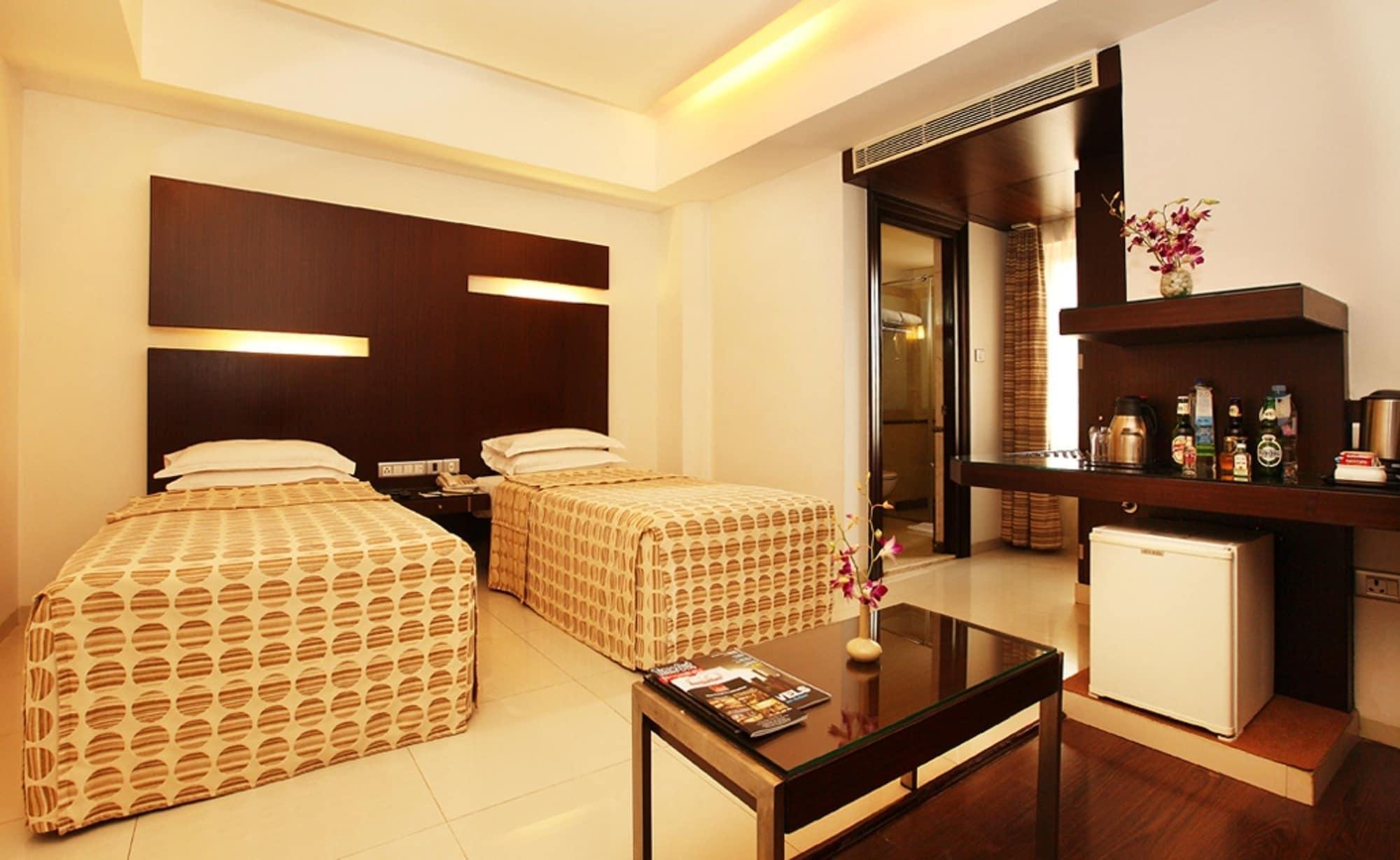 The President Hotel Bangalore Exterior foto
