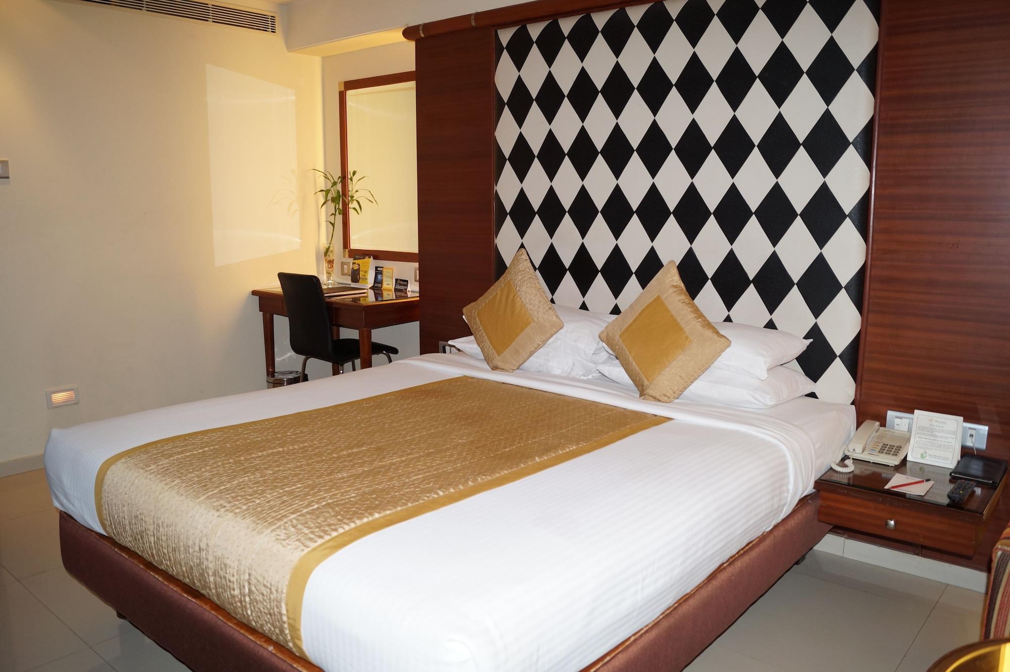 The President Hotel Bangalore Exterior foto
