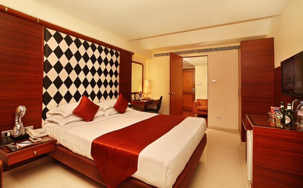 The President Hotel Bangalore Exterior foto