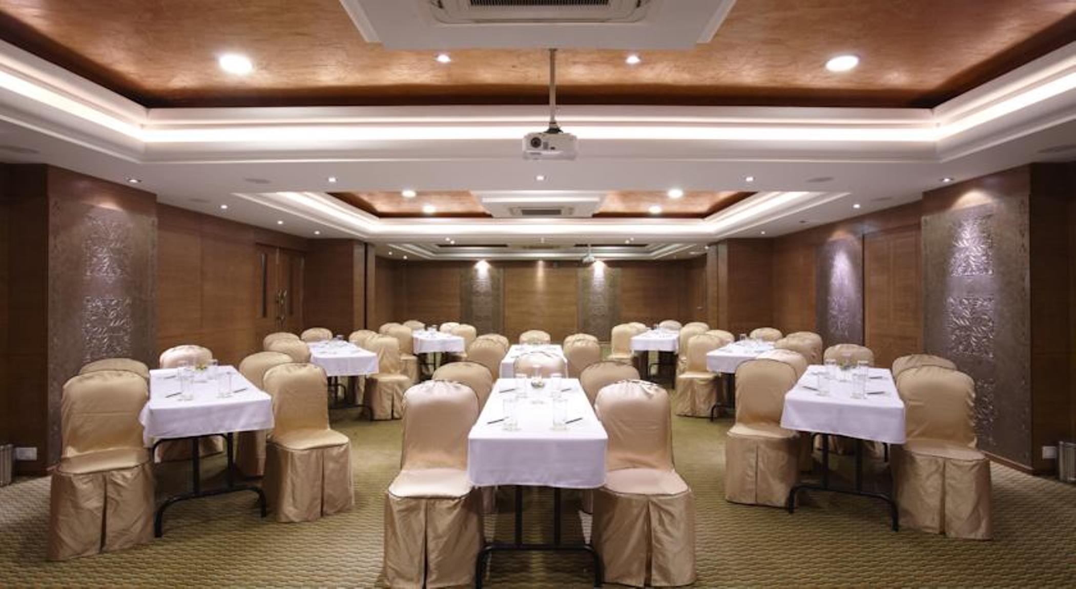 The President Hotel Bangalore Exterior foto